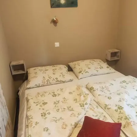 Holiday home Hazafi Nyaralo *